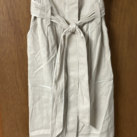 Elie Tahari size 6 tan sleeveless belted button down dress with pork chop pocket - Picture 3 of 10